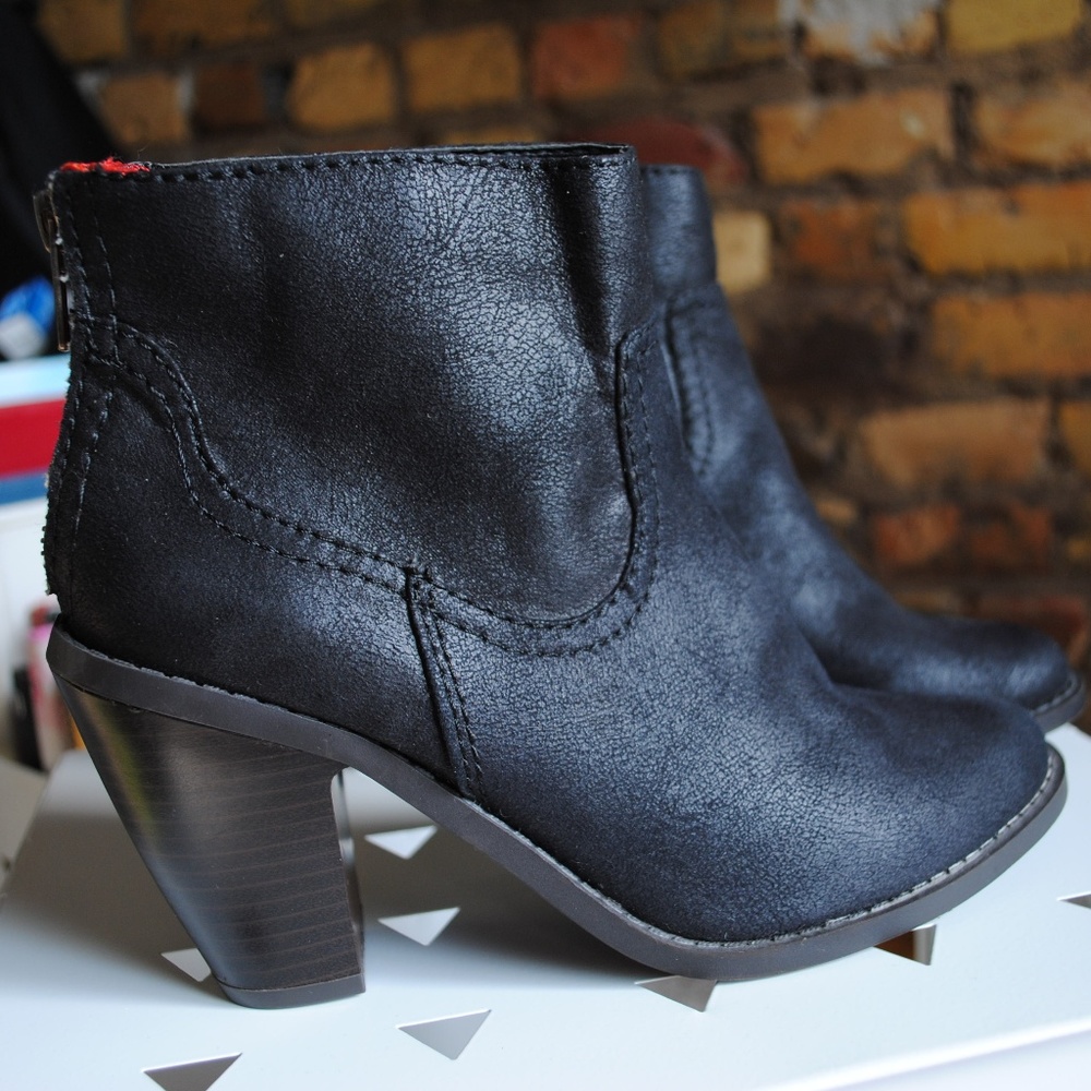MOSSIMO Black Ankle Boots